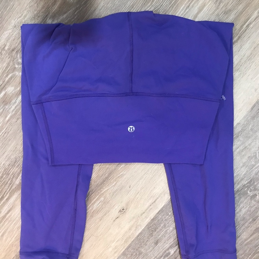 Lululemon leggings size 6